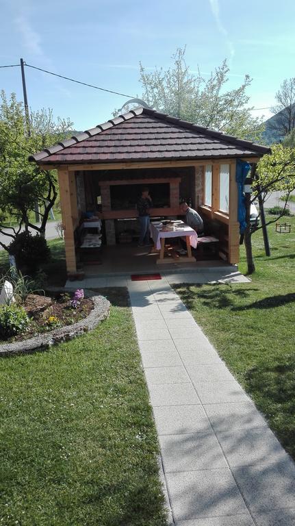 Guest House Adrijana Seliste Dreznicko Εξωτερικό φωτογραφία